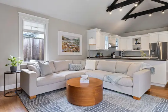 2752 Newmarket Drive, North Vancouver For Sale - image 5