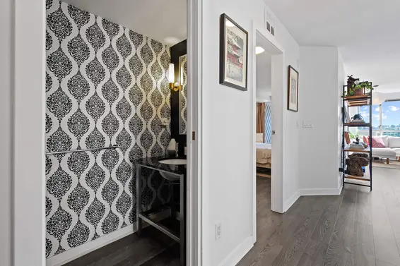301 122 East 3rd Street, North Vancouver For Sale - image 5