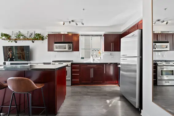 301 122 East 3rd Street, North Vancouver For Sale - image 9