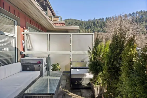 209 6688 Royal Avenue, West Vancouver For Sale - image 19