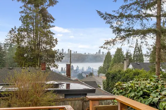 3075 Plymouth Drive, North Vancouver For Sale - image 16