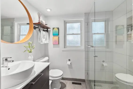 3075 Plymouth Drive, North Vancouver For Sale - image 19