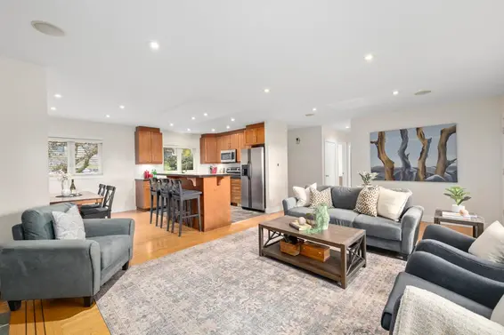 3075 Plymouth Drive, North Vancouver For Sale - image 2