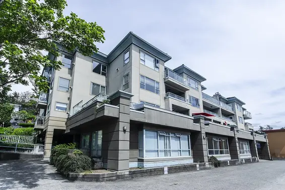 206 1085 West 17th Street, North Vancouver