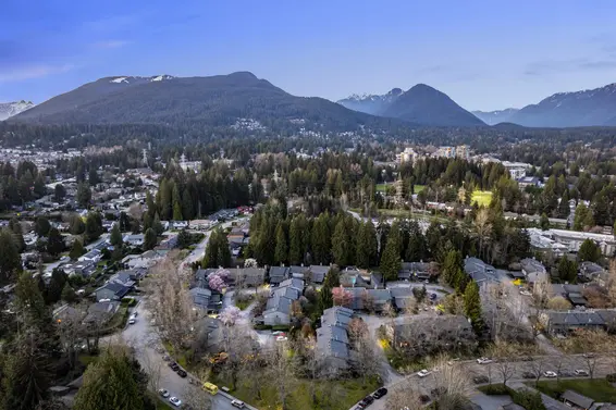 9 1960 Rufus Drive, North Vancouver