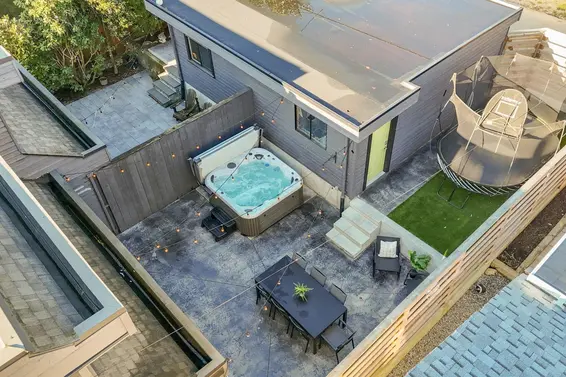 256 West 5th Street, North Vancouver For Sale - image 3