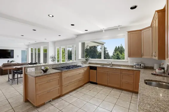 407 Brand Street, North Vancouver For Sale - image 11