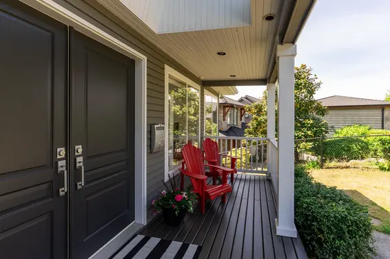 407 Brand Street, North Vancouver For Sale - image 2