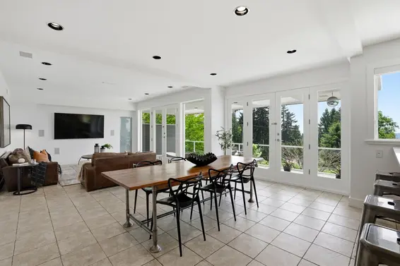 407 Brand Street, North Vancouver For Sale - image 7