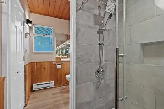 4802 Belvedere Drive, North Vancouver For Sale - image 19