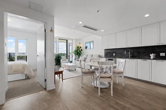 704 1401 Hunter Street, North Vancouver For Sale - image 4
