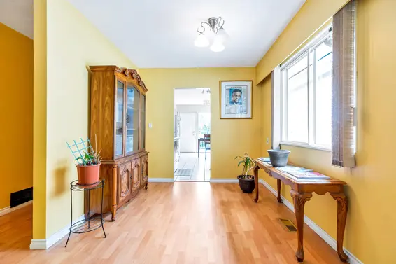 1555 Burrill Avenue, North Vancouver For Sale - image 12