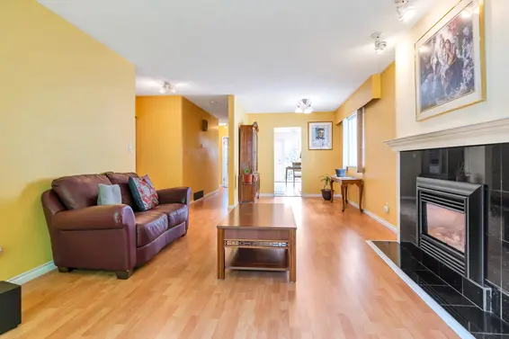 1555 Burrill Avenue, North Vancouver For Sale - image 15