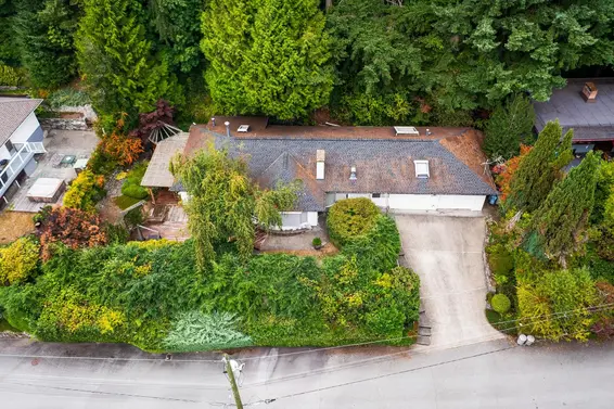 4110 Burkeridge Place, West Vancouver