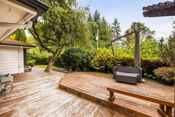4110 Burkeridge Place, West Vancouver For Sale - image 31