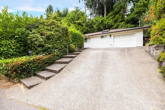 4110 Burkeridge Place, West Vancouver For Sale - image 33