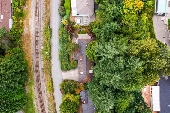 4110 Burkeridge Place, West Vancouver For Sale - image 35