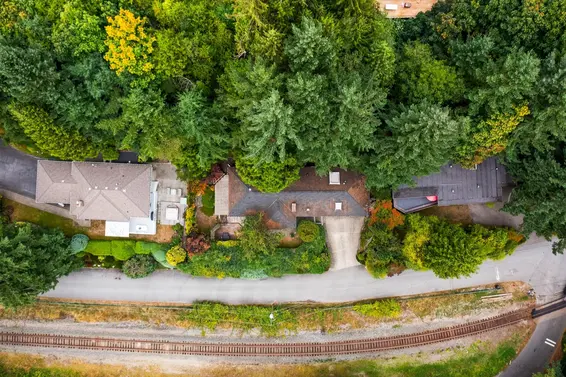 4110 Burkeridge Place, West Vancouver For Sale - image 36