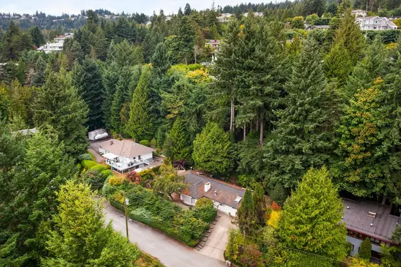 4110 Burkeridge Place, West Vancouver For Sale - image 38