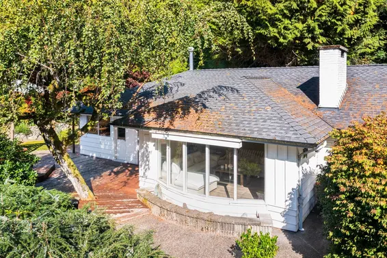 4110 Burkeridge Place, West Vancouver For Sale - image 6