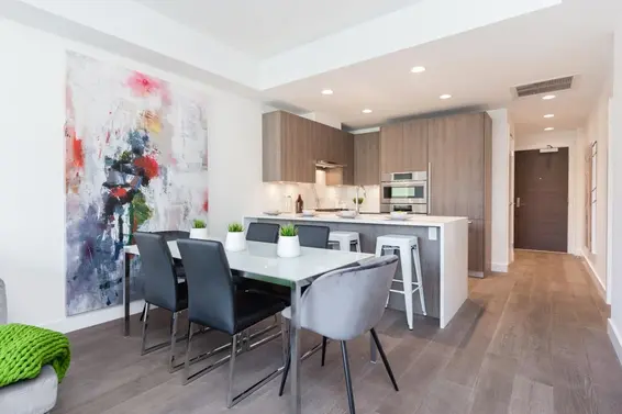 404 1295 Conifer Street, North Vancouver For Sale - image 9