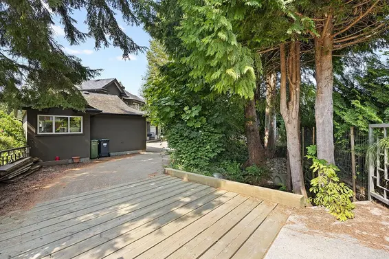 3582 Edgemont Boulevard, North Vancouver For Sale - image 11