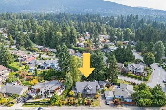 3582 Edgemont Boulevard, North Vancouver For Sale - image 2