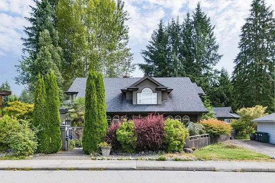 3582 Edgemont Boulevard, North Vancouver For Sale - image 7