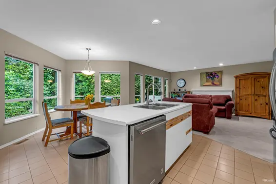 1675 Lawson Avenue, West Vancouver For Sale - image 11