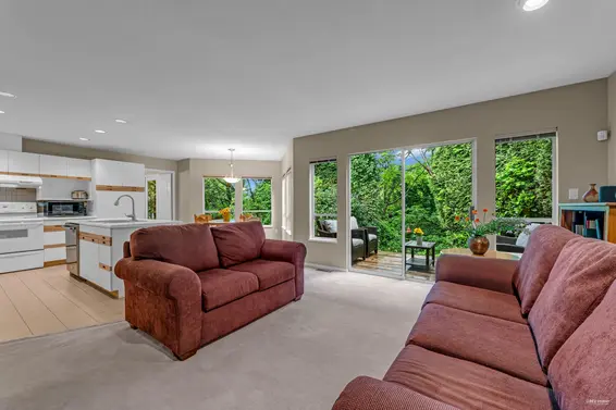 1675 Lawson Avenue, West Vancouver For Sale - image 9