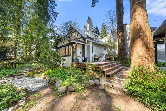 2052 Capilano Road, North Vancouver For Sale - image 37