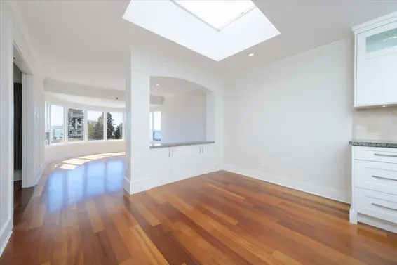 302 2455 Bellevue Avenue, West Vancouver For Sale - image 6