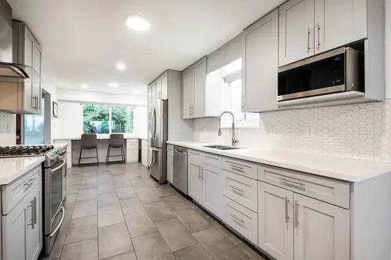 943 Shavington Street, North Vancouver For Sale - image 9