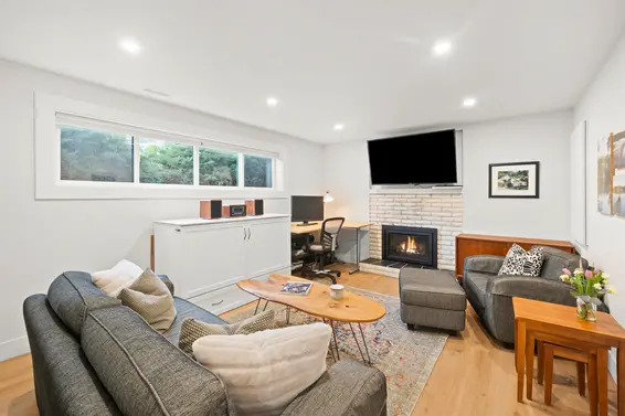 542 North Dollarton Highway, North Vancouver For Sale - image 24
