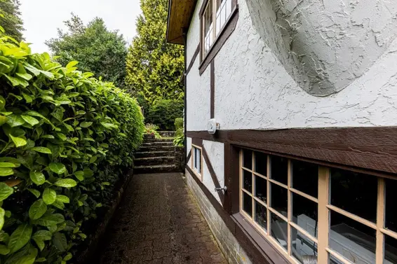292 East St. James Road, North Vancouver For Sale - image 33