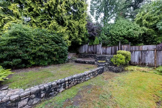 292 East St. James Road, North Vancouver For Sale - image 37