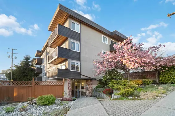 204 241 St. Andrews Avenue, North Vancouver For Sale - image 1