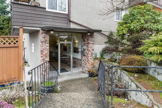 204 241 St. Andrews Avenue, North Vancouver For Sale - image 19