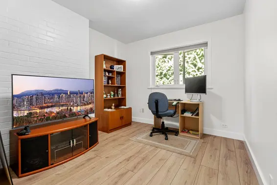 1216 Pinewood Crescent, North Vancouver For Sale - image 25