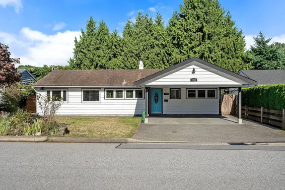 1216 Pinewood Crescent, North Vancouver For Sale - image 3
