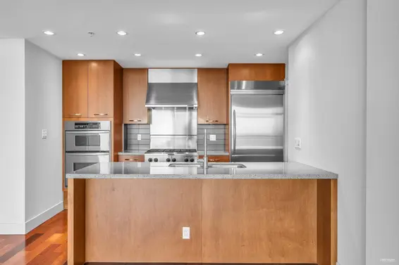 1102 3355 Cypress Place, West Vancouver For Sale - image 4