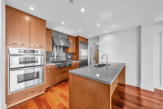 1102 3355 Cypress Place, West Vancouver For Sale - image 5