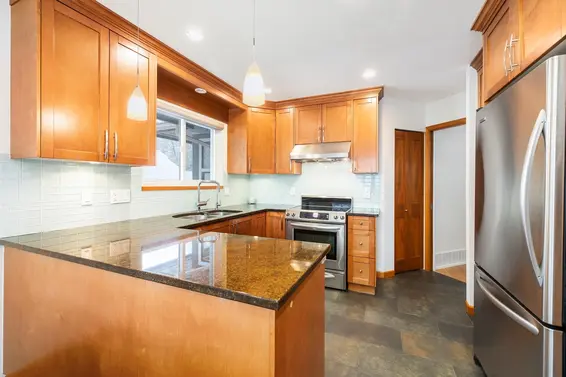 3985 Frames Place, North Vancouver For Sale - image 15