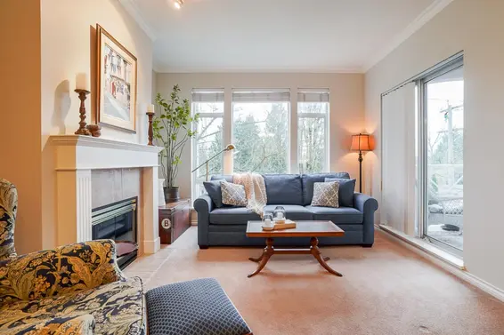 307 678 West Queens Road, North Vancouver