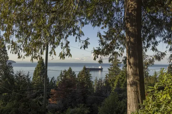 3095 Mathers Avenue, West Vancouver For Sale - image 3