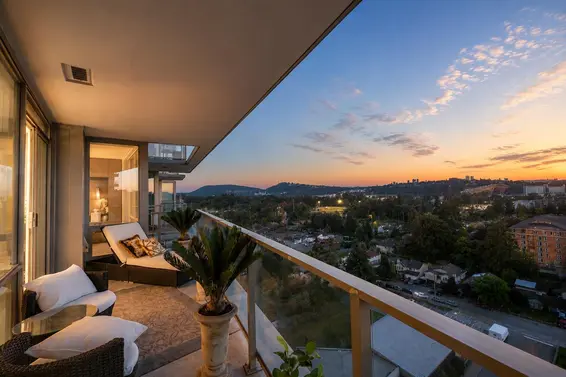 1607 1550 Fern Street, North Vancouver For Sale - image 2