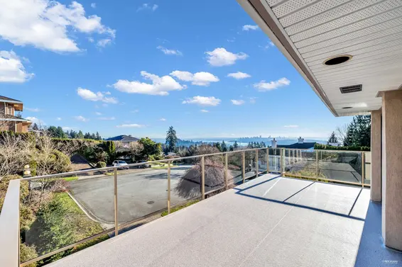 1595 Tyrol Court, West Vancouver For Sale - image 12