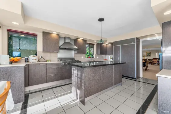 1595 Tyrol Court, West Vancouver For Sale - image 17