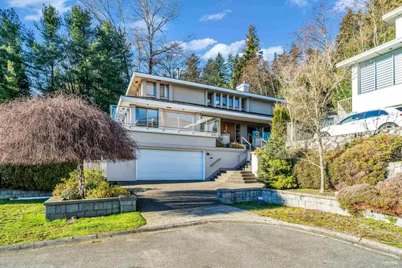 1595 Tyrol Court, West Vancouver For Sale - image 3