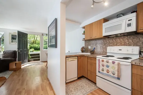 117 1363 Clyde Avenue, West Vancouver For Sale - image 12